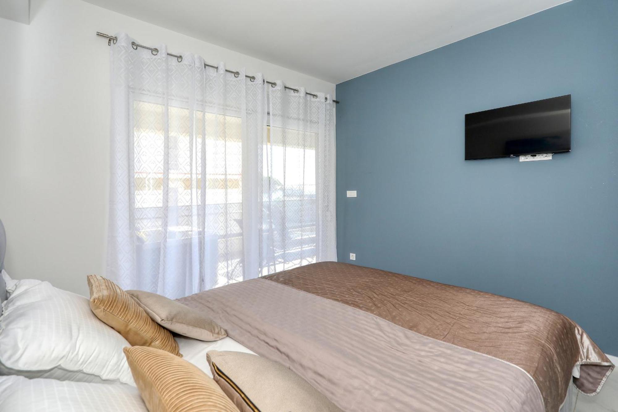 Apartment Relex With Pool & Jacuzzi Privlaka  Zewnętrze zdjęcie