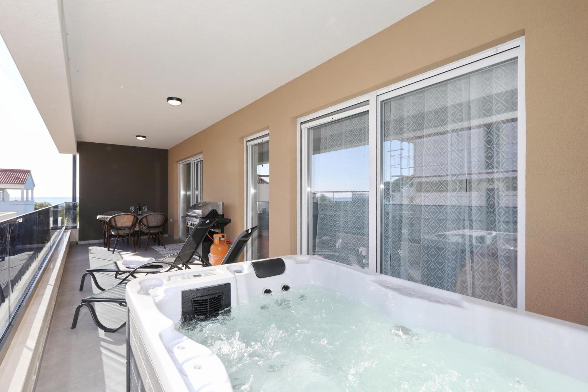 Apartment Relex With Pool & Jacuzzi Privlaka  Zewnętrze zdjęcie